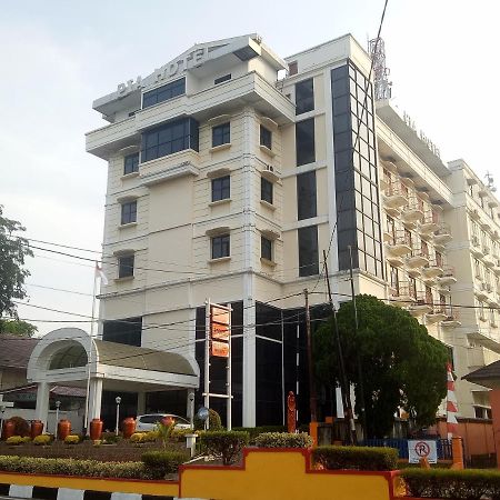 Hotel Bumi Asih Padangsidimpuan Batubelubang Екстериор снимка