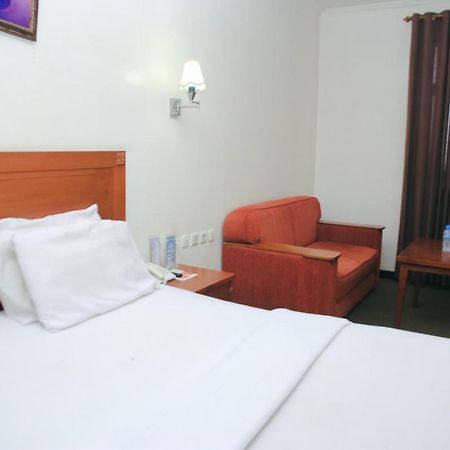 Hotel Bumi Asih Padangsidimpuan Batubelubang Екстериор снимка