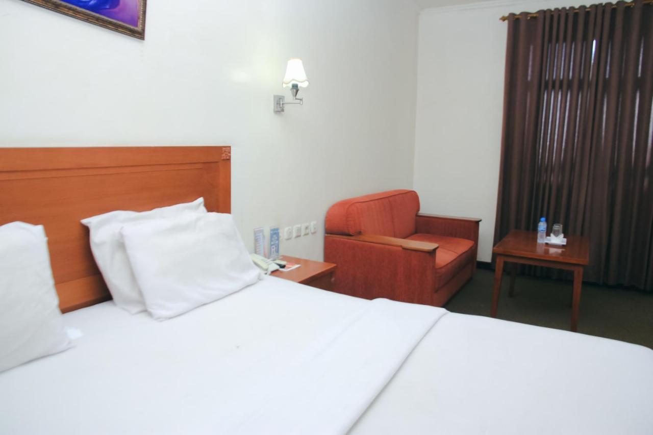 Hotel Bumi Asih Padangsidimpuan Batubelubang Екстериор снимка
