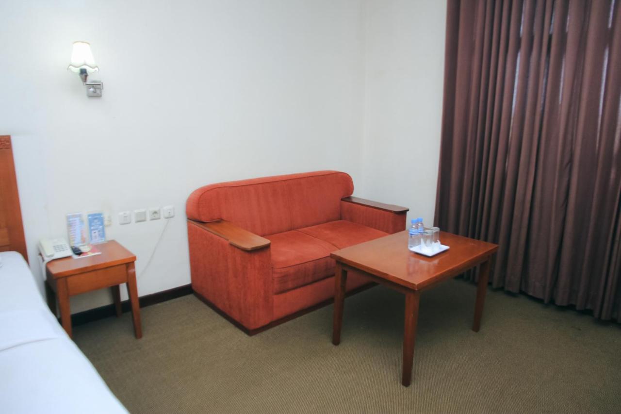 Hotel Bumi Asih Padangsidimpuan Batubelubang Екстериор снимка