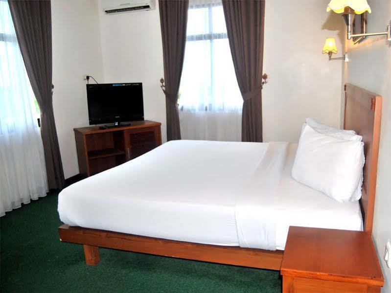 Hotel Bumi Asih Padangsidimpuan Batubelubang Екстериор снимка