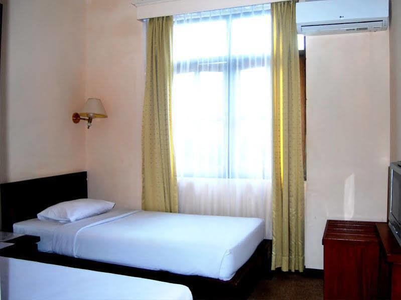 Hotel Bumi Asih Padangsidimpuan Batubelubang Екстериор снимка